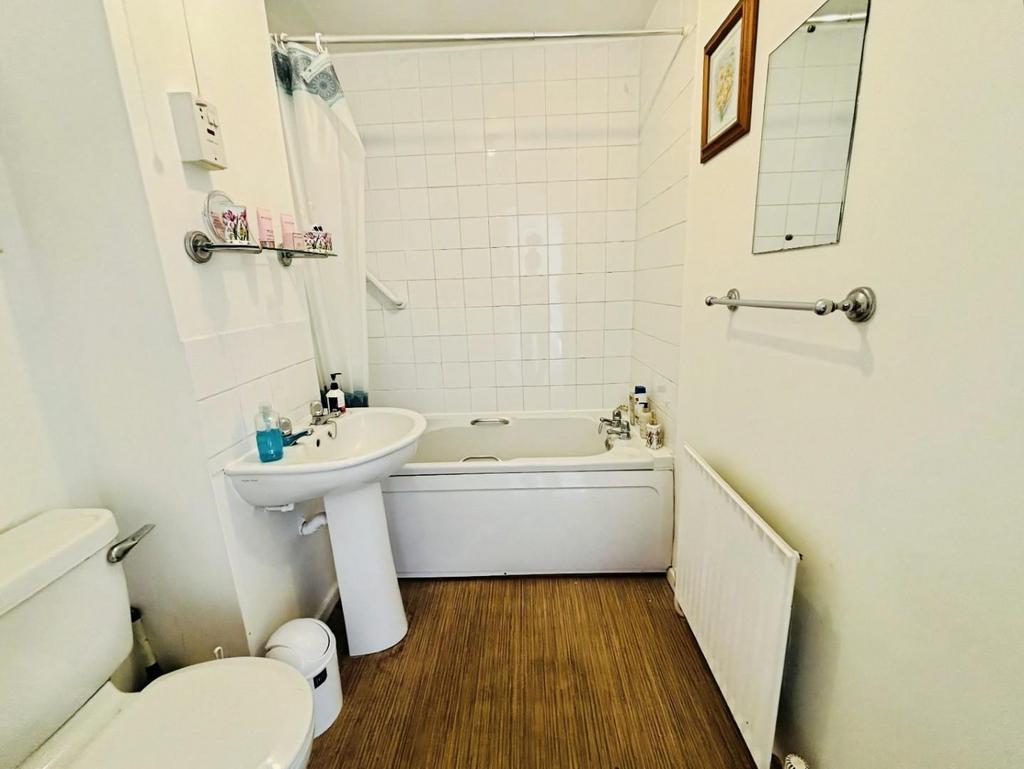 Bathroom.JPEG