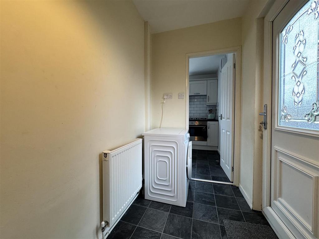 Utility room/rear hallway