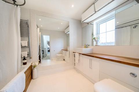 3 bedroom flat for sale, Shelgate Road, Battersea, London, SW11