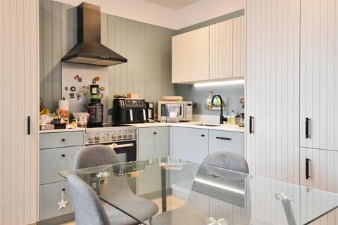 1 bedroom flat for sale, 'The Brentford Project' Lewis House, Brentford