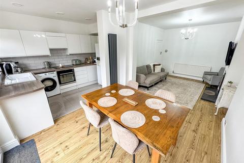 3 bedroom semi-detached house for sale, Wheatley Avenue, Corby NN17
