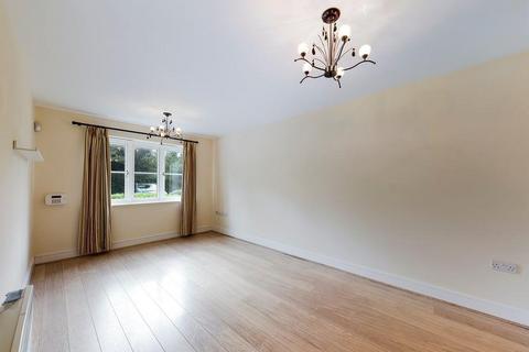 2 bedroom flat to rent, Cadwell Lane, Hitchin SG4
