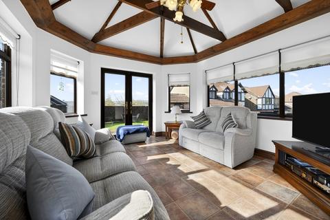 4 bedroom detached house for sale, Cae Maen Llwyd, Hengoed, CF82