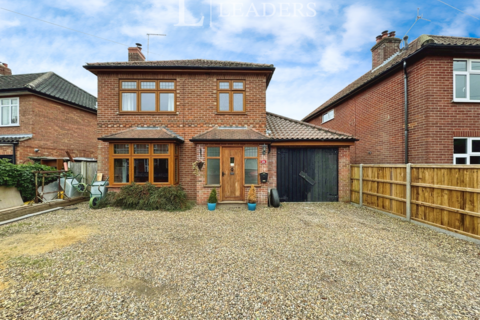 4 bedroom detached house to rent, Rosemary Road, NR7