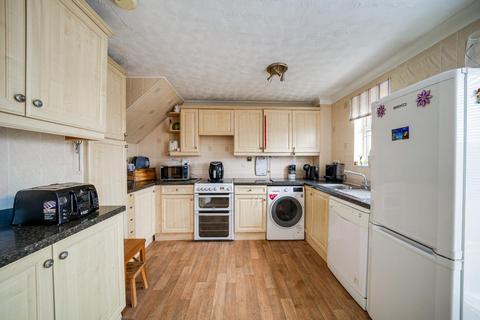 3 bedroom terraced house for sale, Meadow Way, Leighton Buzzard