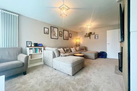 4 bedroom semi-detached house for sale, Byward Drive, Scarborough, YO12
