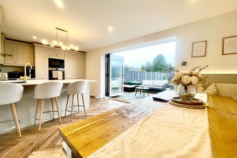 4 bedroom semi-detached house for sale, Byward Drive, Scarborough, YO12