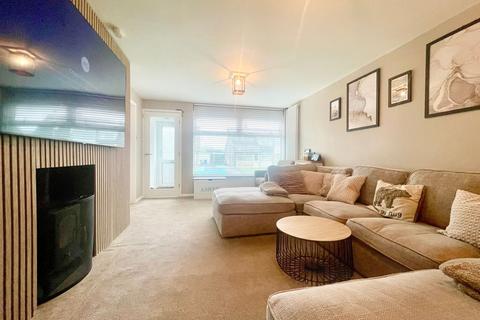 4 bedroom semi-detached house for sale, Byward Drive, Scarborough, YO12