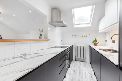 2 bedroom property to rent, Werter Road, Putney, London, SW15