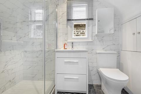 2 bedroom property to rent, Werter Road, Putney, London, SW15