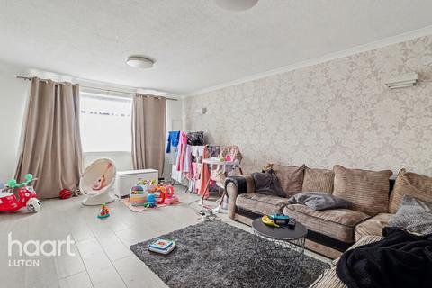 2 bedroom apartment for sale, Old Bedford Road, Luton