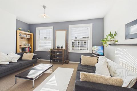2 bedroom maisonette for sale, Robinson Road, Colliers Wood, SW17
