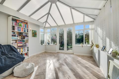 3 bedroom terraced house for sale, St. Nazaire Road, Melbourne, Chelmsford