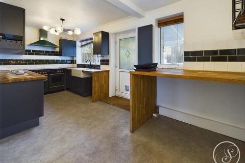 undefined, Greenview Close, Leeds LS9