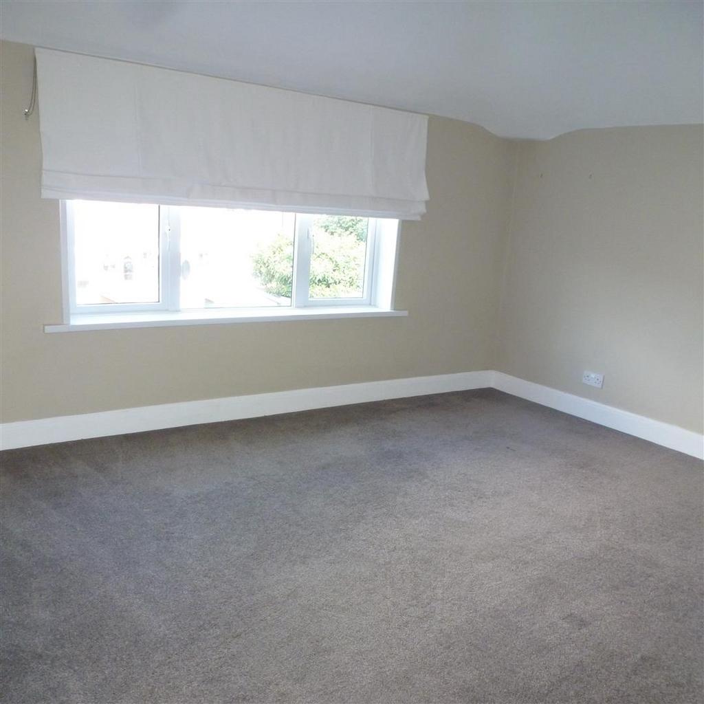 Bedroom 2 (rear)