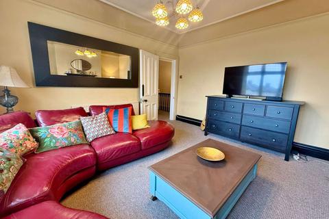 undefined, Bidston Avenue, Birkenhead, CH41