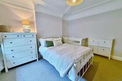 undefined, Bidston Avenue, Birkenhead, CH41