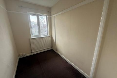 2 bedroom flat to rent, Sudbury Croft, Wembley