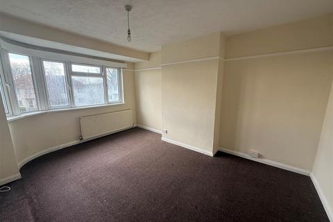2 bedroom flat to rent, Sudbury Croft, Wembley