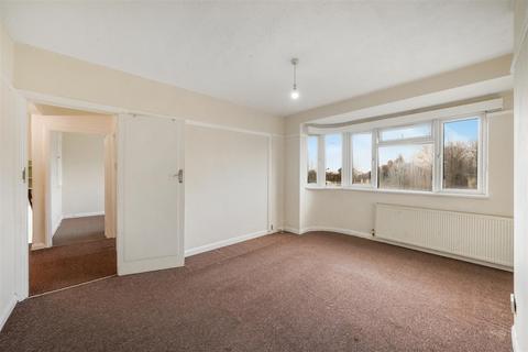 2 bedroom flat to rent, Sudbury Croft, Wembley