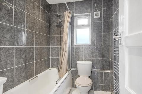 2 bedroom flat to rent, Sudbury Croft, Wembley