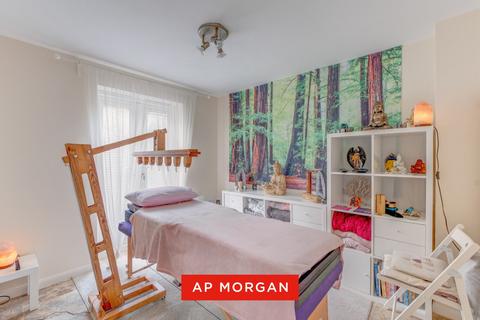 4 bedroom semi-detached house for sale, Pitchcombe Close, Lodge Park, Redditch, B98