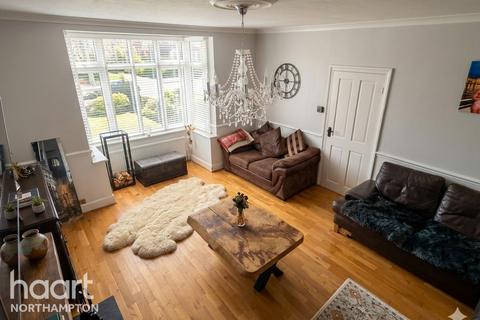 3 bedroom semi-detached house for sale, Park Avenue North, Northampton