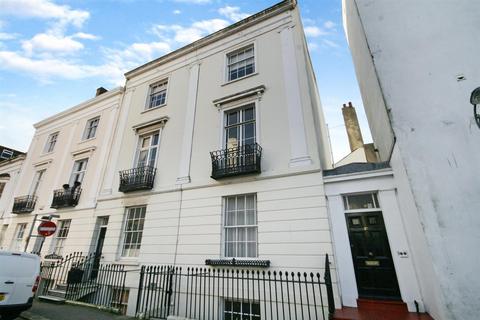 2 bedroom maisonette to rent, Norfolk Square, BRIGHTON
