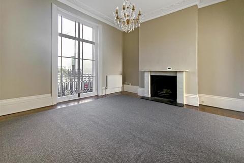 2 bedroom maisonette to rent, Norfolk Square, BRIGHTON