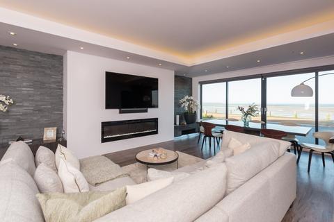 5 bedroom detached house for sale, Preston Parade, Seasalter, Whitstable