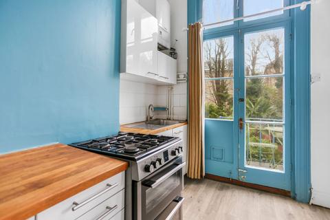 2 bedroom flat to rent, Tisbury Road, Hove, BN3