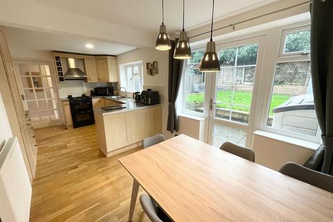 4 bedroom semi-detached house for sale, Richmond Drive, Copthorne, Shrewsbury