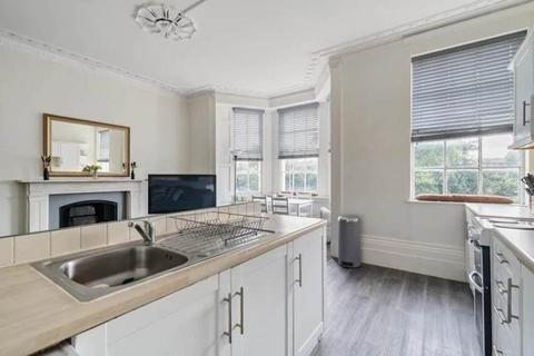 2 bedroom flat to rent, Castle Hill, RG1