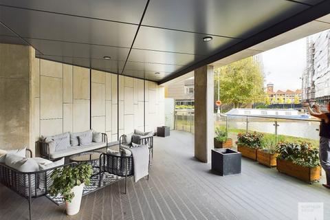 1 bedroom apartment to rent, One Vesta Street, New Islington