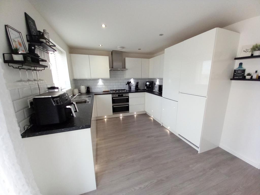 Dining kitchen