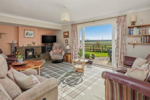 undefined, Verney Close, Butlers Marston, Warwick