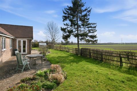 undefined, Verney Close, Butlers Marston, Warwick
