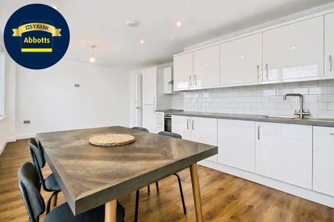 1 bedroom flat to rent, High Street, BRENTWOOD, CM14