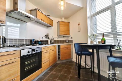 2 bedroom apartment for sale, Pear Tree Close, Lichfield, WS14 9GP - No Upward Chain