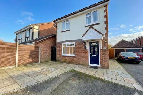 3 bedroom detached house for sale, Hawkfields, Luton, LU2 7NN