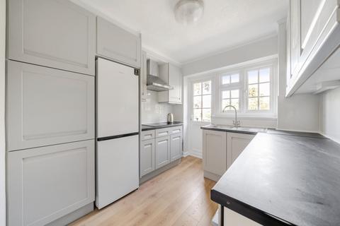 undefined, Portsmouth Road, Thames Ditton KT7