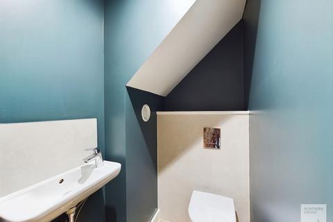 2 bedroom apartment to rent, Sky Gardens :: Old Trafford