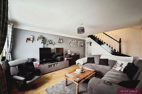 2 bedroom semi-detached house for sale, 25 Ronaldsway, Rhy, LL18 2LB