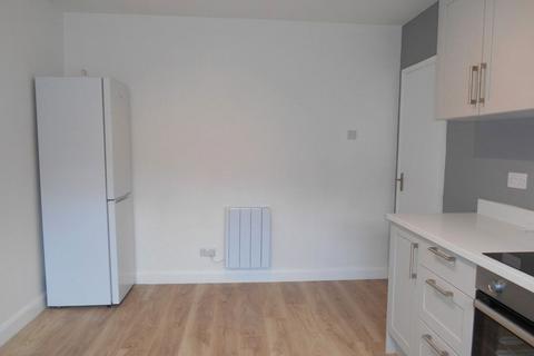 2 bedroom maisonette to rent, NASCOT WOOD WD17