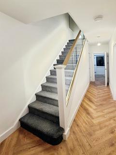 Joan Avenue, Heanor DE75
