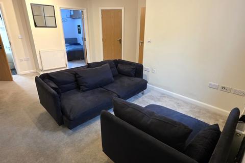 2 bedroom apartment to rent, Great North Road, HATFIELD
