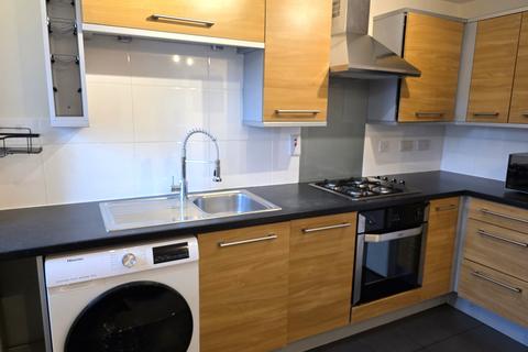 2 bedroom apartment to rent, Great North Road, HATFIELD