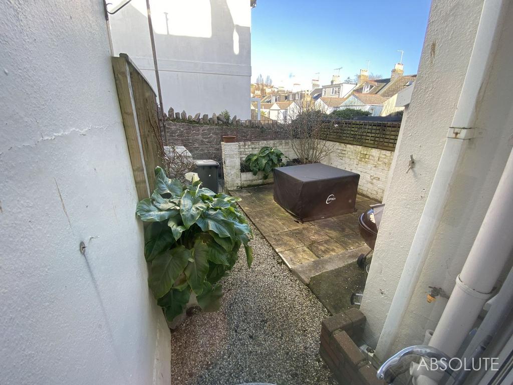 Courtyard garden