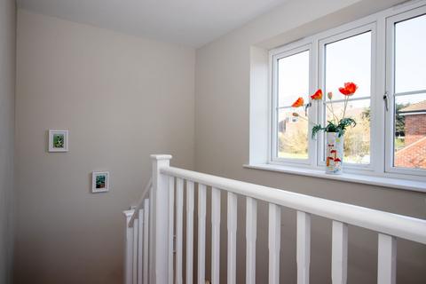 2 bedroom maisonette for sale, Paddock Way, Alresford