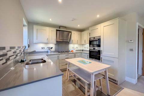 undefined, Paddock Way, Alresford